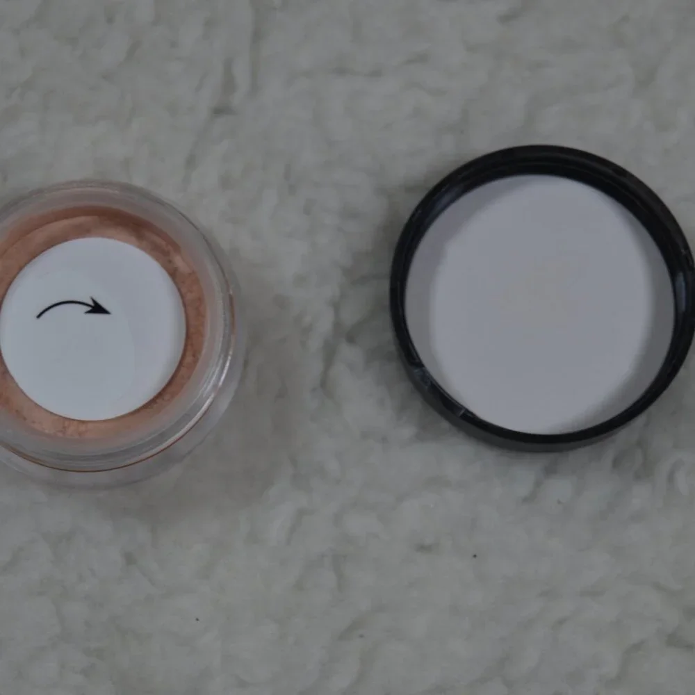 Bareminerals eye color- Vanilla Sugar, brand new and factory sealed